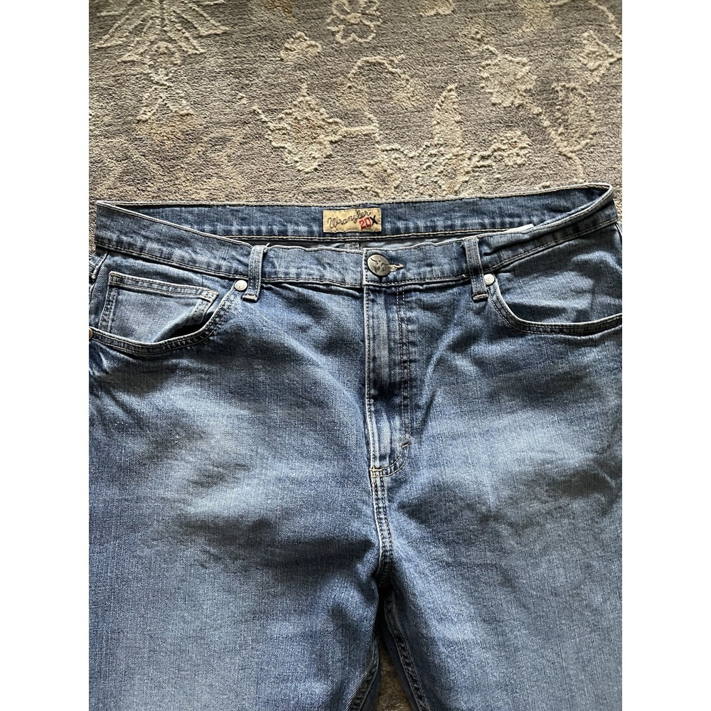 Wrangler Jeans Men 38 x 33 20X Style‎ 42 Vintage Boot Cut Whisker - Picture 3 of 11